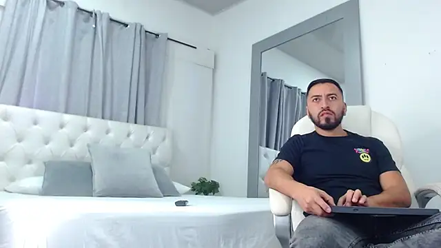 Snapshot of sebastian_colle chatting on 18, 3, 2025 sebastian colle online show from 18, 3, 2025