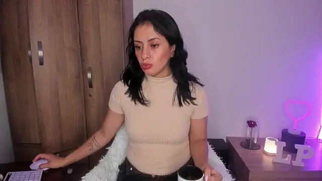  lucianapalmer online show from 8, 10, 2025