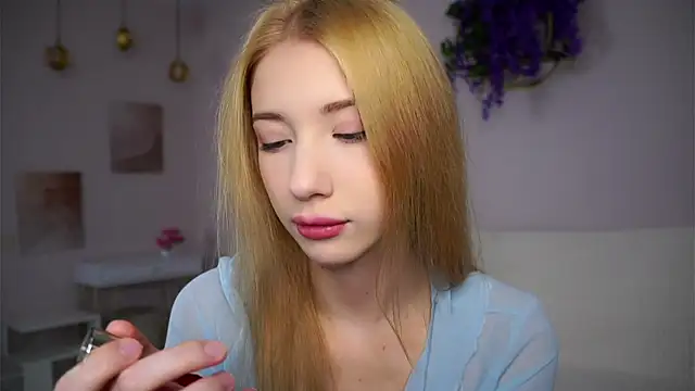 SunnivaCovil online show from 17, 12, 2025