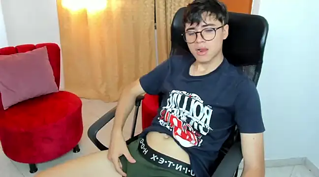 Snapshot of liam_orion chatting on 28, 2, 2025 liam orion online show from 28, 2, 2025