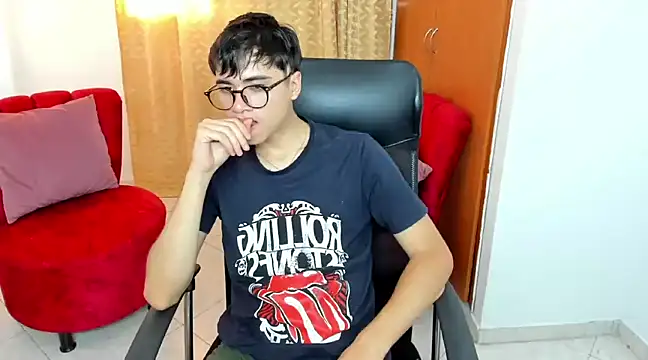 Snapshot of liam_orion chatting on 28, 2, 2025 liam orion online show from 28, 2, 2025