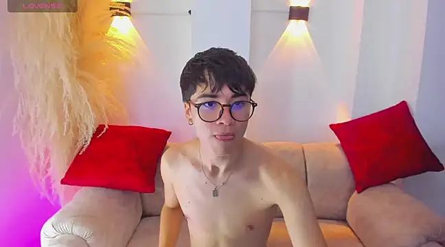 Snapshot of liam_orion chatting on 19, 3, 2025 liam orion online show from 19, 3, 2025