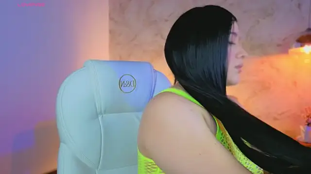 Snapshot of Leaa_Cox chatting on 13, 5, 2026 Leaa Cox online show from 13, 5, 2026