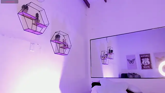 Little Lau1 online show from 9, 10, 2025