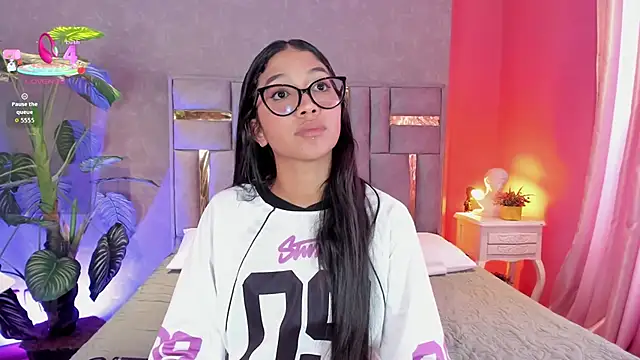 Tyla Ks online show from 12, 3, 2026