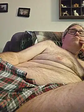 Snapshot of Smallone327 chatting on 23, 11, 2025 Smallone327 online show from 23, 11, 2025