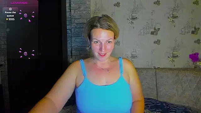 LadyLucky  online show from 15, 3, 2025