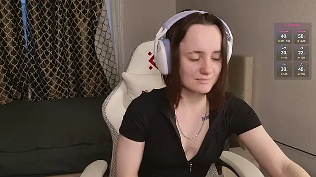 Luna Loveee online show from 19, 10, 2025