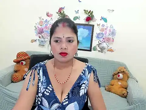 Snapshot of leahgotiii chatting on 2, 5, 2026 leahgotiii online show from 2, 5, 2026