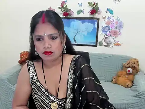 Snapshot of leahgotiii chatting on 8, 5, 2026 leahgotiii online show from 8, 5, 2026