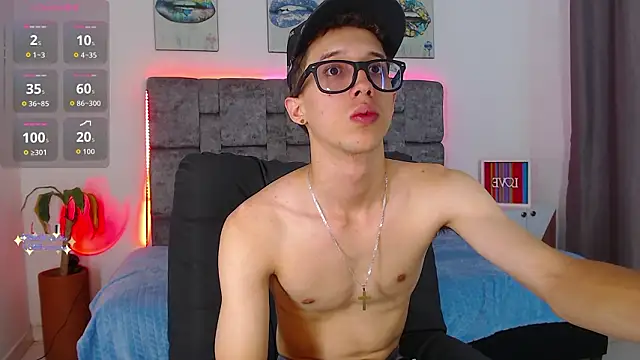 Snapshot of skinny_bigcock02 chatting on 5, 2, 2026 skinny bigcock02 online show from 5, 2, 2026