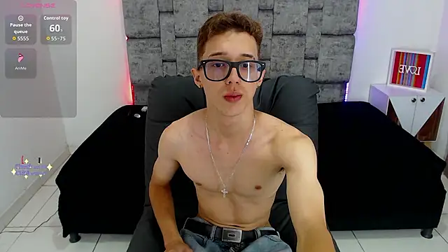 Snapshot of skinny_bigcock02 chatting on 13, 2, 2026 skinny bigcock02 online show from 13, 2, 2026