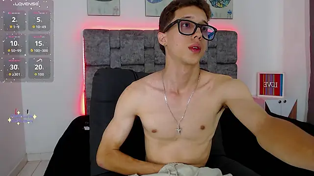 Snapshot of skinny_bigcock02 chatting on 24, 2, 2026 skinny bigcock02 online show from 24, 2, 2026