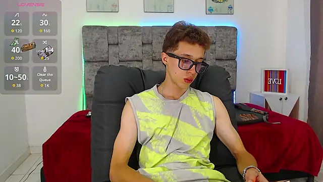 Snapshot of skinny_bigcock02 chatting on 2, 3, 2026 skinny bigcock02 online show from 2, 3, 2026