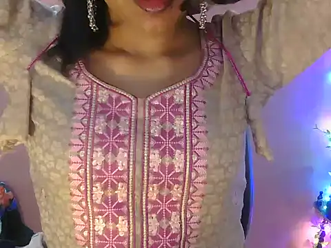 Cute Pihu01 online show from 4, 2, 2026