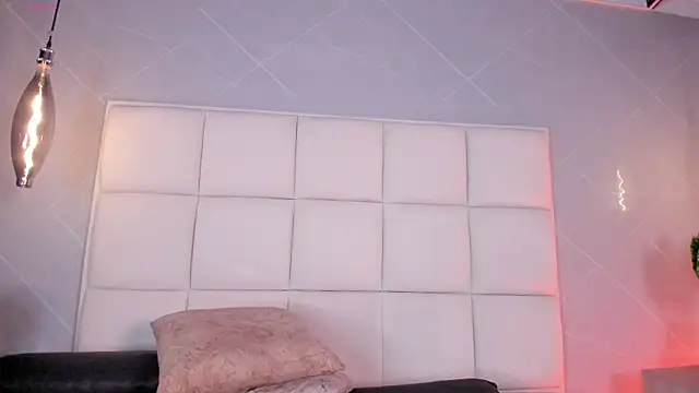 Keyla lage online show from 7, 2, 2026