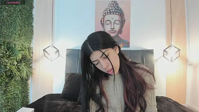 Cassie bloom online show from 15, 12, 2025