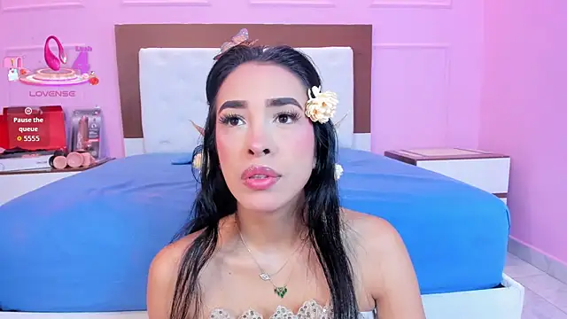 SOPHIATRISTA online show from 31, 10, 2025