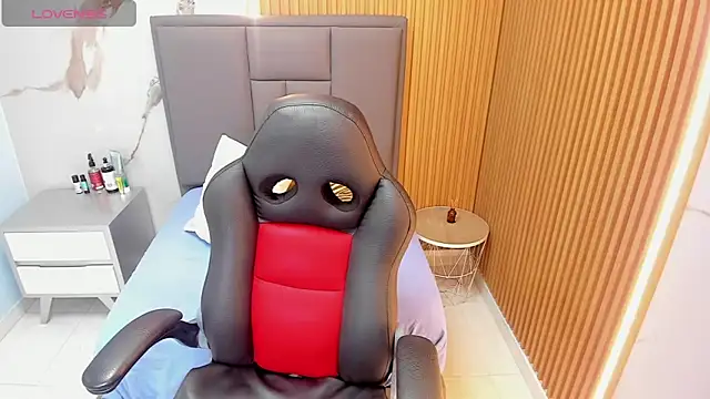 MEGANZARICK online show from 15, 9, 2025