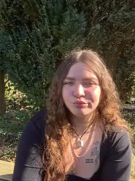 badcurvy online show from 10, 3, 2025