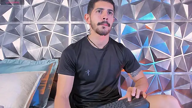 AlejandroStormm online show from 3, 3, 2026