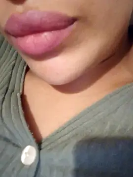 Snapshot of Sexlove1xo chatting on 5, 10, 2025 Sexlove1xo online show from 5, 10, 2025