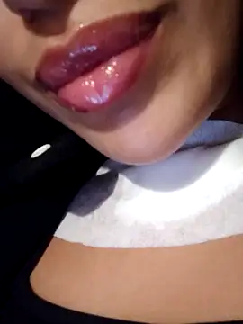 Snapshot of Sexlove1xo chatting on 26, 10, 2025 Sexlove1xo online show from 26, 10, 2025