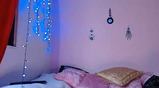 Maddy Jhonsson online show from 11, 3, 2025