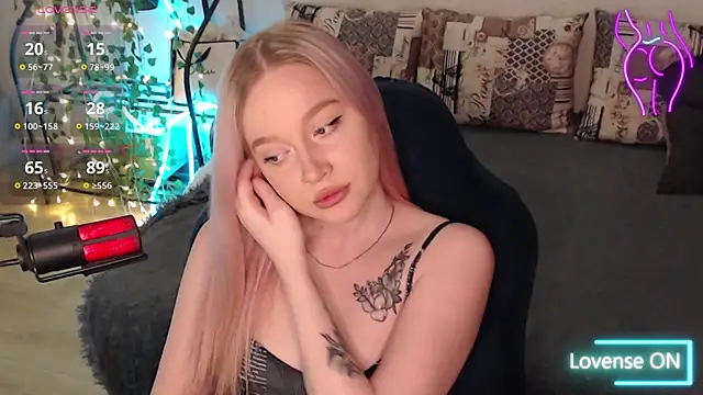 Snapshot of lissallor_ chatting on 6, 10, 2025 lissallor  online show from 6, 10, 2025