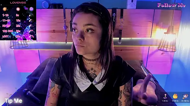 ChloeAllennn online show from 27, 11, 2025