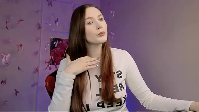Snapshot of hazel_sullivan chatting on 21, 4, 2026 hazel sullivan online show from 21, 4, 2026