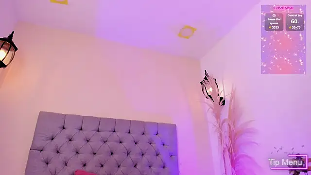 Maite Smith  online show from 6, 3, 2026