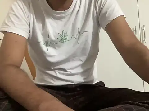 Snapshot of playboyx007 chatting on 29, 5, 2026 playboyx007 online show from 29, 5, 2026