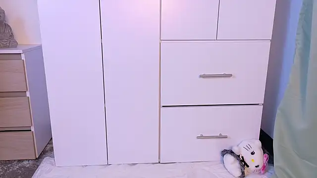 zarahCute online show from 9, 11, 2025