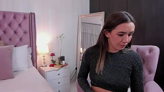 natashaleightt online show from 21, 3, 2026