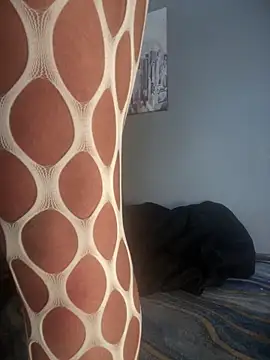 MichelleDiaz Pink online show from 27, 11, 2025