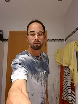 Snapshot of Fratello27 chatting on 21, 2, 2025 Fratello27 online show from 21, 2, 2025