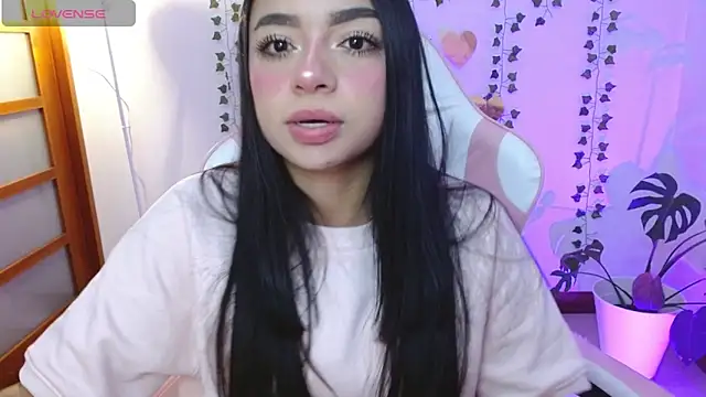 Snapshot of hellokitty__valery chatting on 19, 6, 2026 hellokitty valery online show from 19, 6, 2026