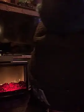 Polaroid White online show from 7, 3, 2025