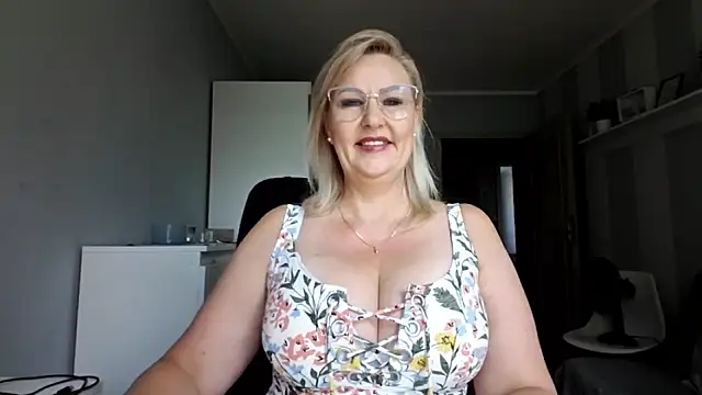 Snapshot of DianaLive chatting on 30, 6, 2026 DianaLive online show from 30, 6, 2026