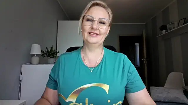 Snapshot of DianaLive chatting on 14, 7, 2026 DianaLive online show from 14, 7, 2026
