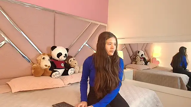 Emilybennett  online show from 14, 3, 2025