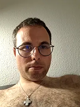 Simonudist online show from 12, 4, 2026