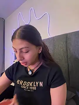 Dirty-Bunnyyy online show from 10, 7, 2026