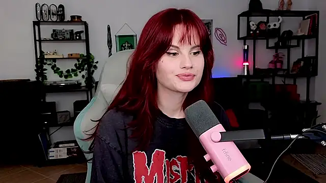 Della Ideal online show from 11, 4, 2026