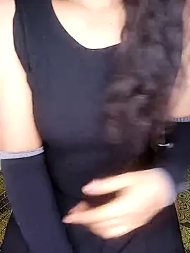 Snapshot of geetha_telugu_kan277 chatting on 5, 3, 2025 geetha telugu kan277 online show from 5, 3, 2025