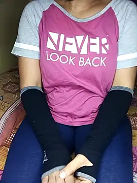 Snapshot of geetha_telugu_kan277 chatting on 9, 9, 2025 geetha telugu kan277 online show from 9, 9, 2025