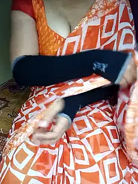 Snapshot of geetha_telugu_kan277 chatting on 5, 10, 2025 geetha telugu kan277 online show from 5, 10, 2025