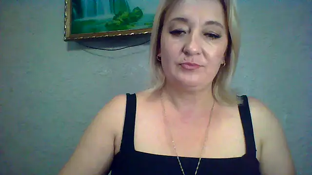 ArielXLoveresss online show from 24, 9, 2025