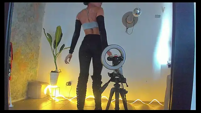 SoleiAndKairo online show from 7, 4, 2026